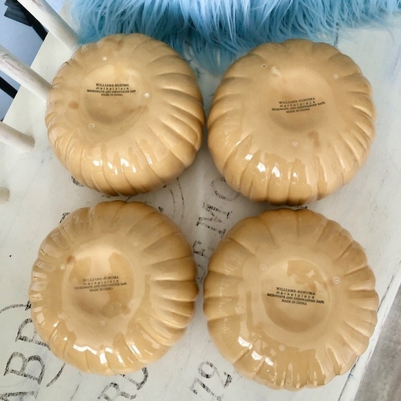 Williams Sonoma, Autumn Harvest, Covered Soup Bowls, Set of 4, Good Condition - Picture 6 of 12
